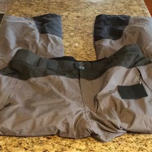 CIRQ snowboard pants NWT